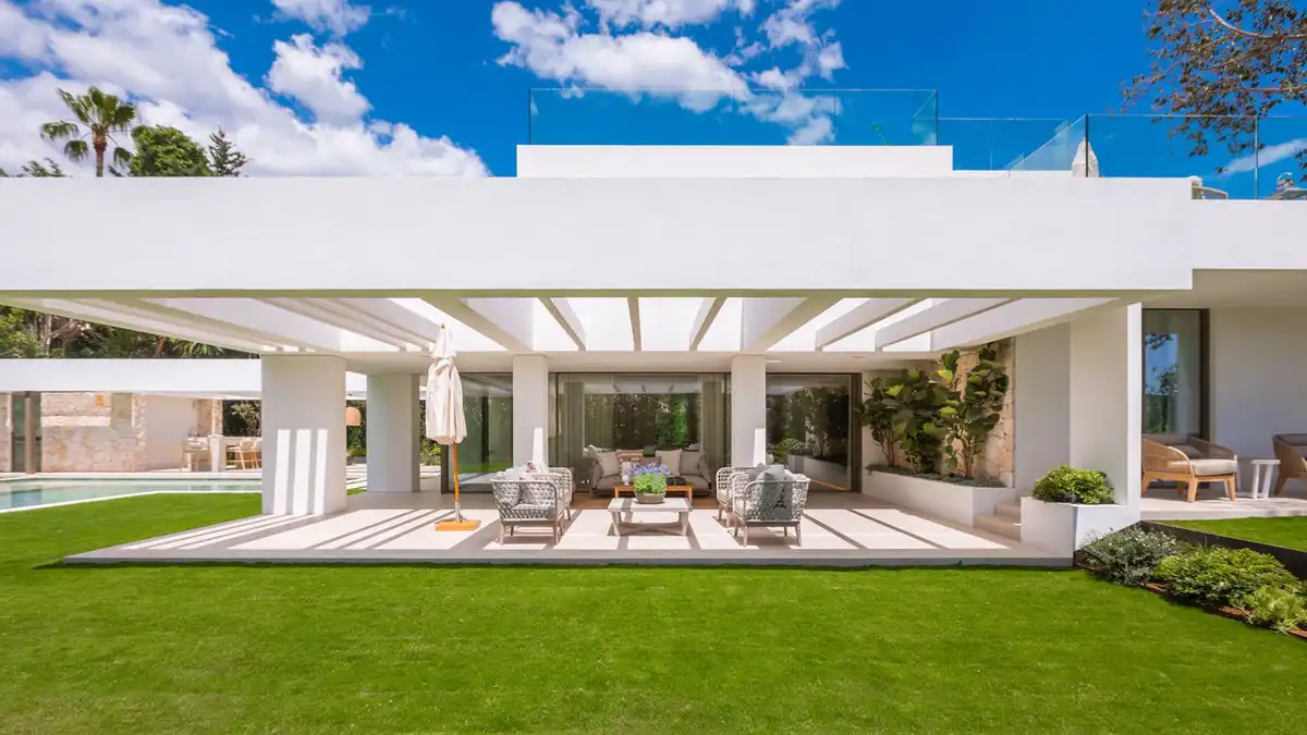 Detached house with pool for sale in Nueva Andalucía, imagen 19