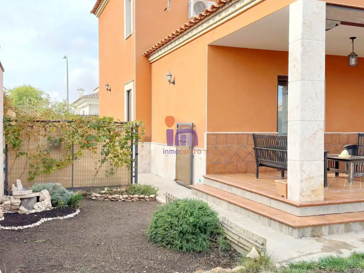 Chalet con terraza en venta en Valdepeñas, imagen 9