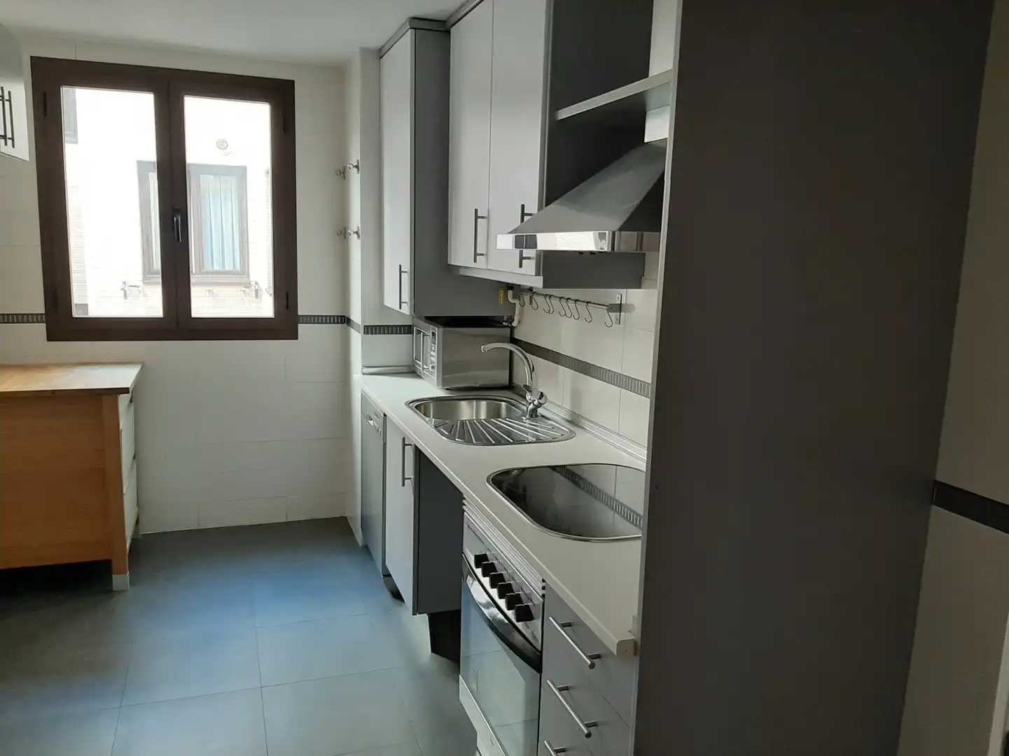 Cocina de Piso de alquiler en Alcalá de Henares con Aire acondicionado, Calefacción y Jardín privado