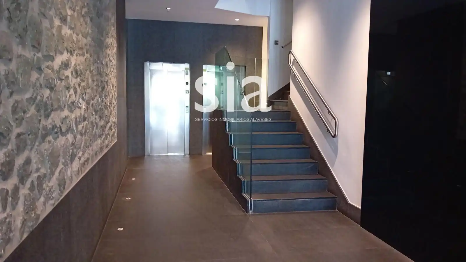 Wohnung zum Verkauf in Vitoria - Gasteiz mit Heizung, Abstellraum und Möbliert