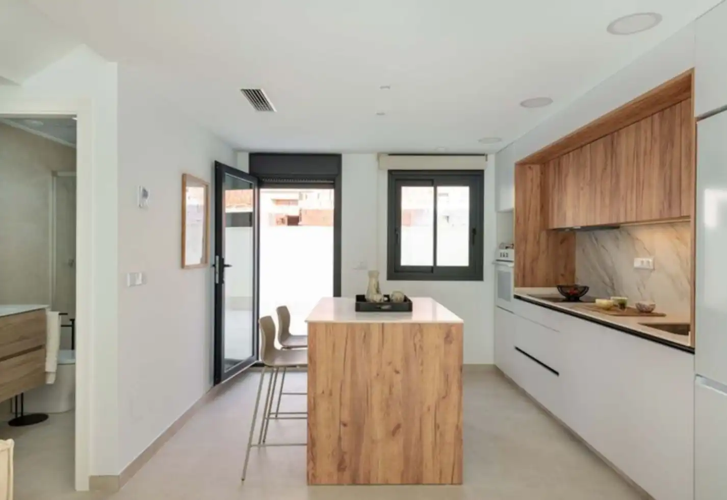 Terraced house with pool for sale in Calle Cox Viejo, imagen 4