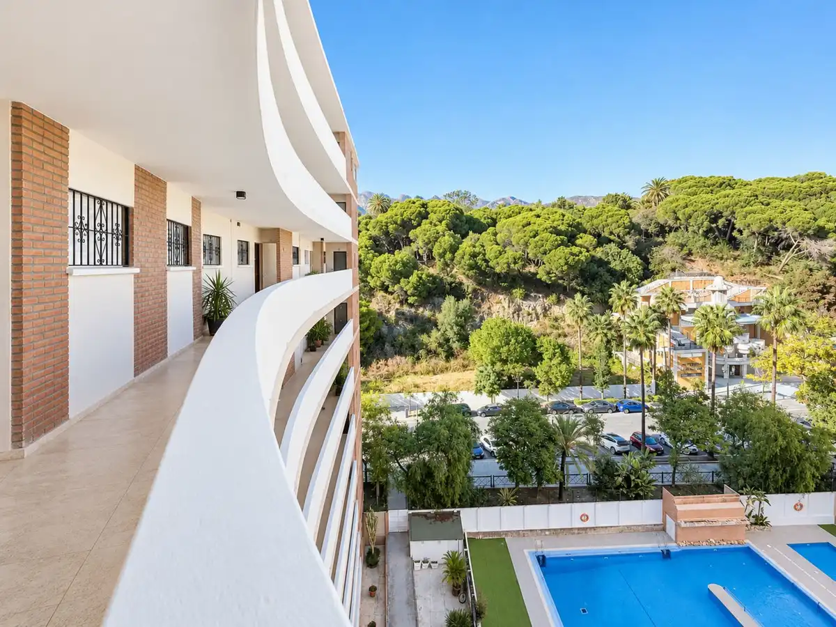Apartment with lift for sale in Milla de Oro
