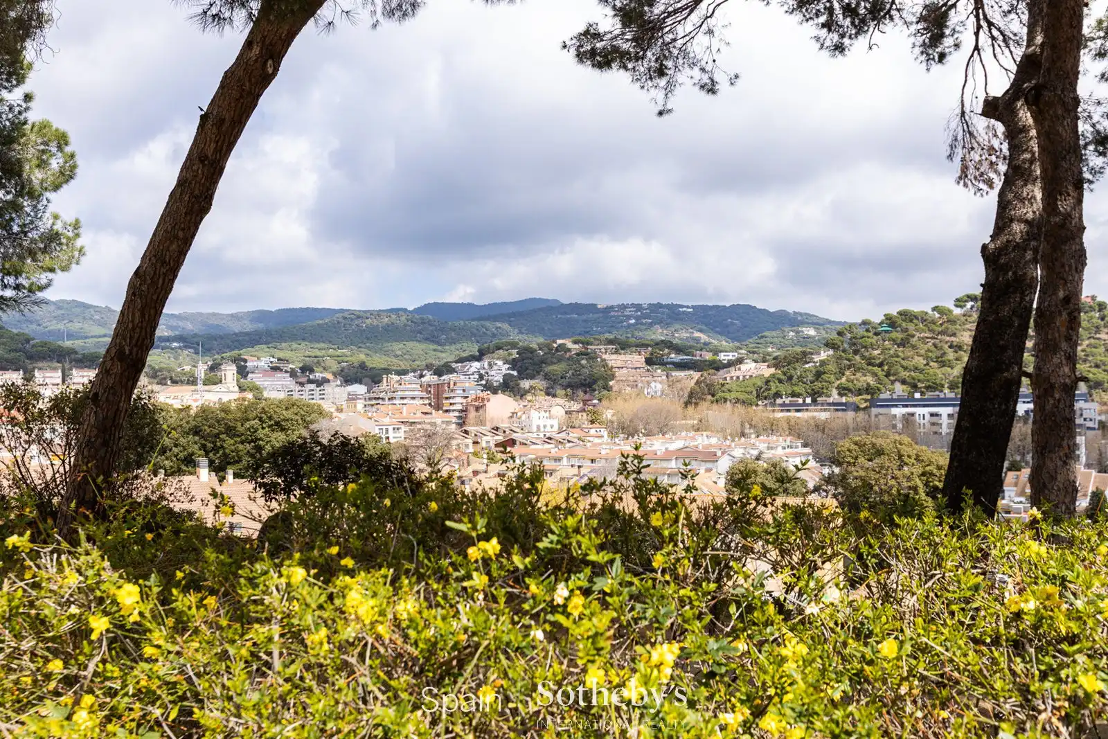 Vista exterior de Finca rústica en venda en Sant Andreu de Llavaneres amb Calefacció, Jardí privat i Terrassa
