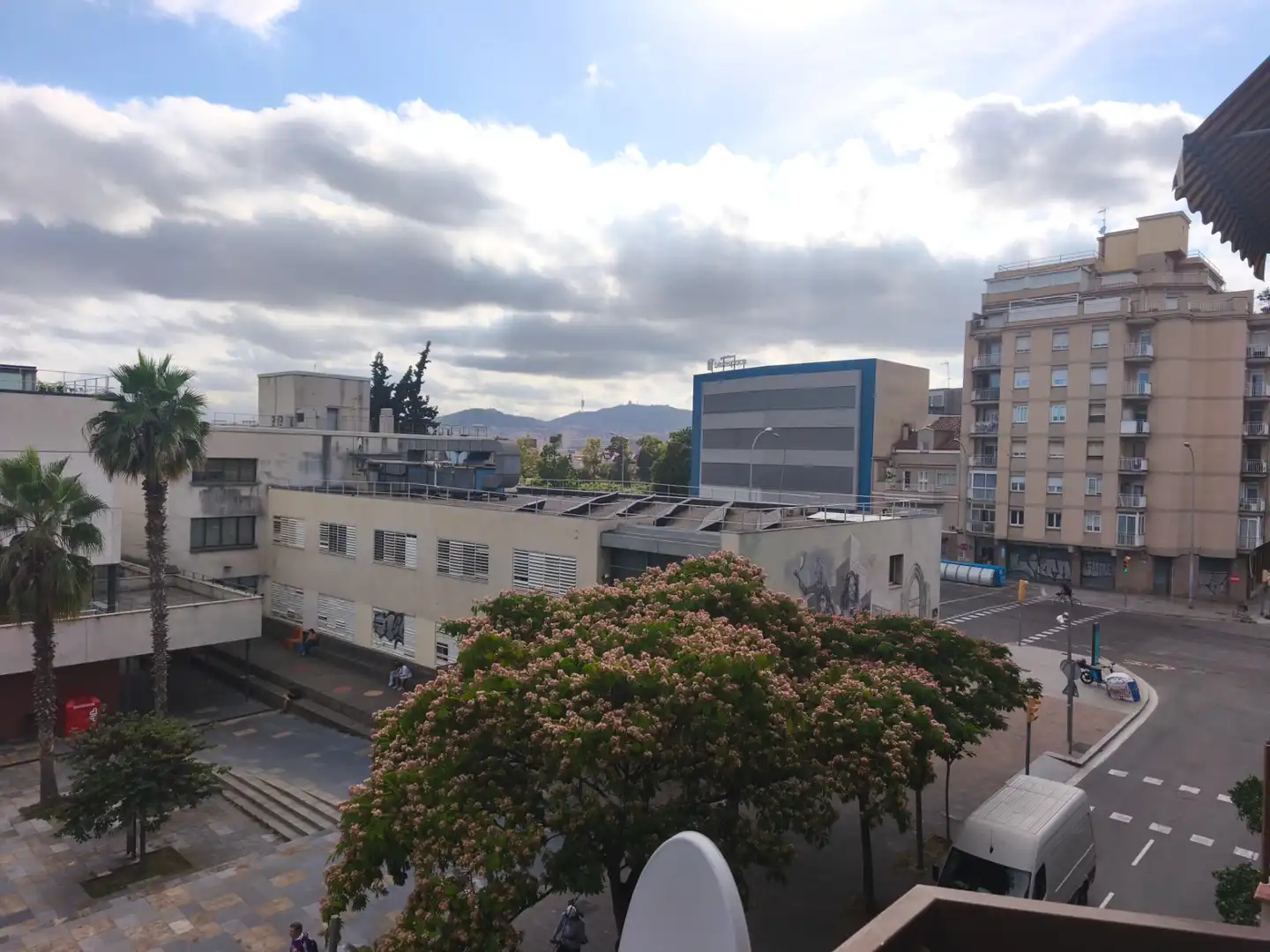Vista exterior de Apartamento en venta en Sant Adrià de Besòs con Aire acondicionado, Calefacción y Terraza
