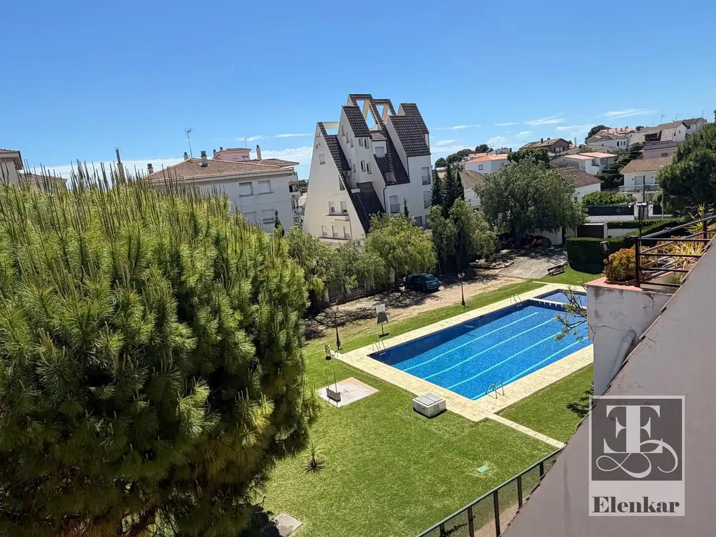 Dúplex amb piscina en venda a Garrotxa