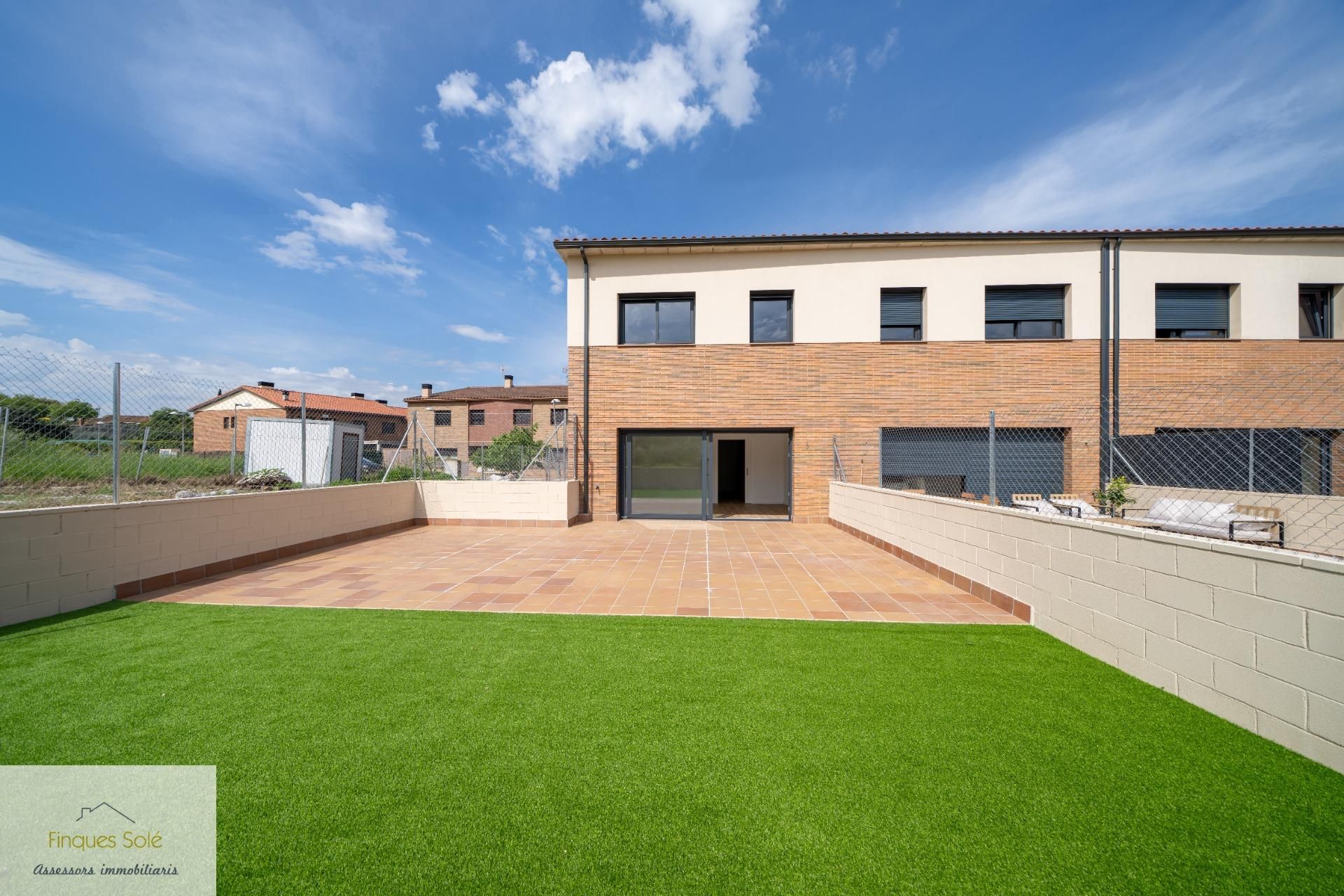 Jardí de Casa adosada en venda en La Roca del Vallès amb Calefacció