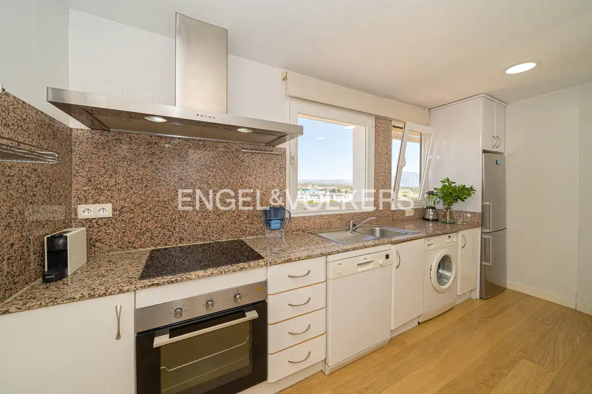 Cocina de Apartamento en venta en Benidorm con Aire acondicionado, Trastero y Amueblado
