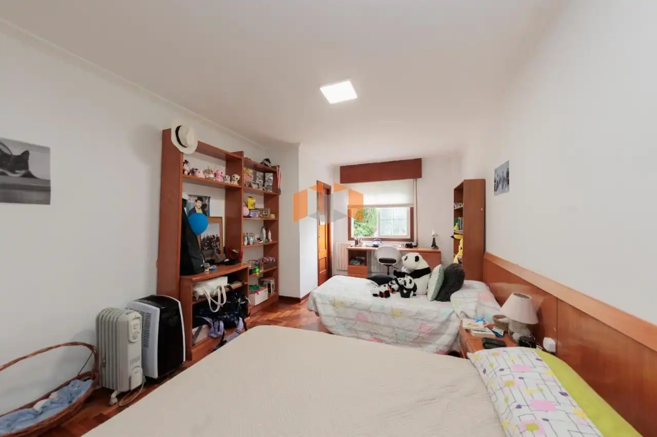 Bedroom of Houses for sale in Vigo   with Heating, Private garden and Parquet flooring