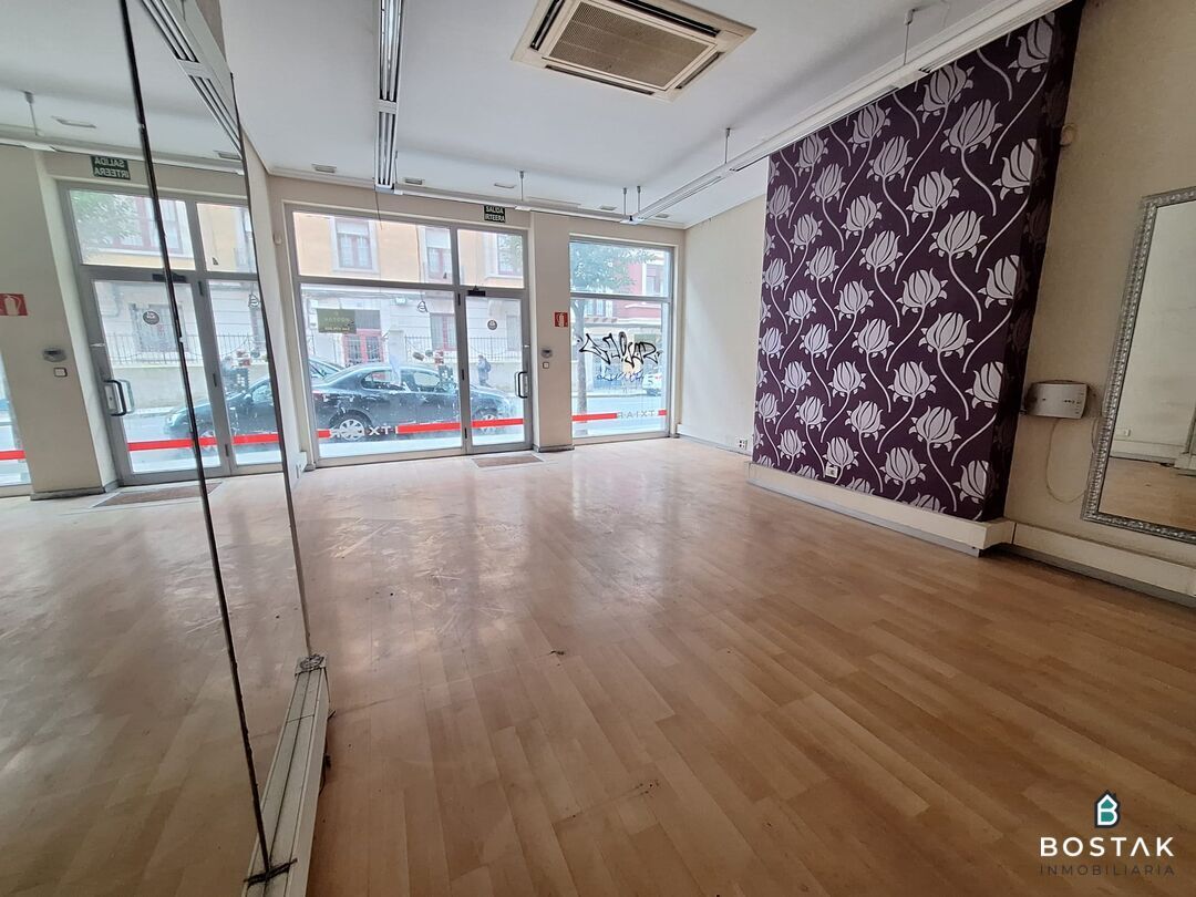 Vista exterior de Oficina en venta en Bilbao 