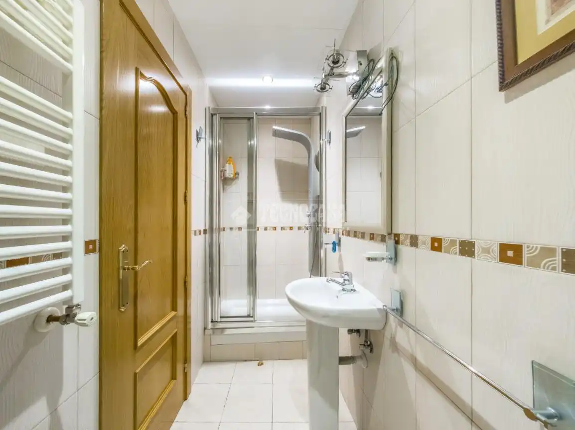 Baño de Piso en venta en Madrid con Aire acondicionado y Calefacción