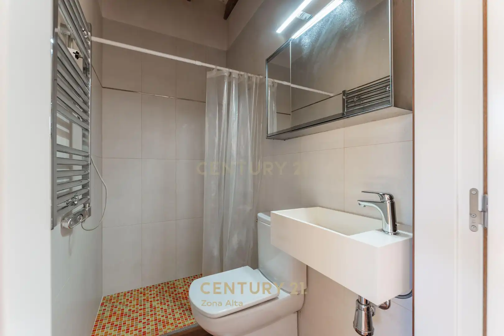 Bany de Casa o xalet en venda en Castellví de la Marca amb Piscina