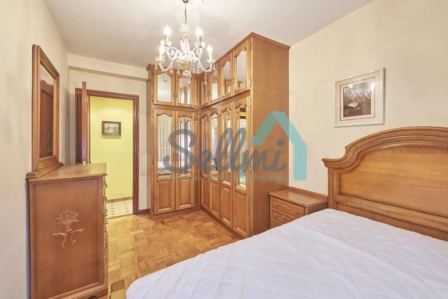 Schlafzimmer von Wohnung zum Verkauf in Aller mit Parkett, Abstellraum und Möbliert