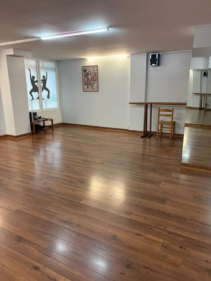 Business premises for sale in Cangas pueblo, imagen 3