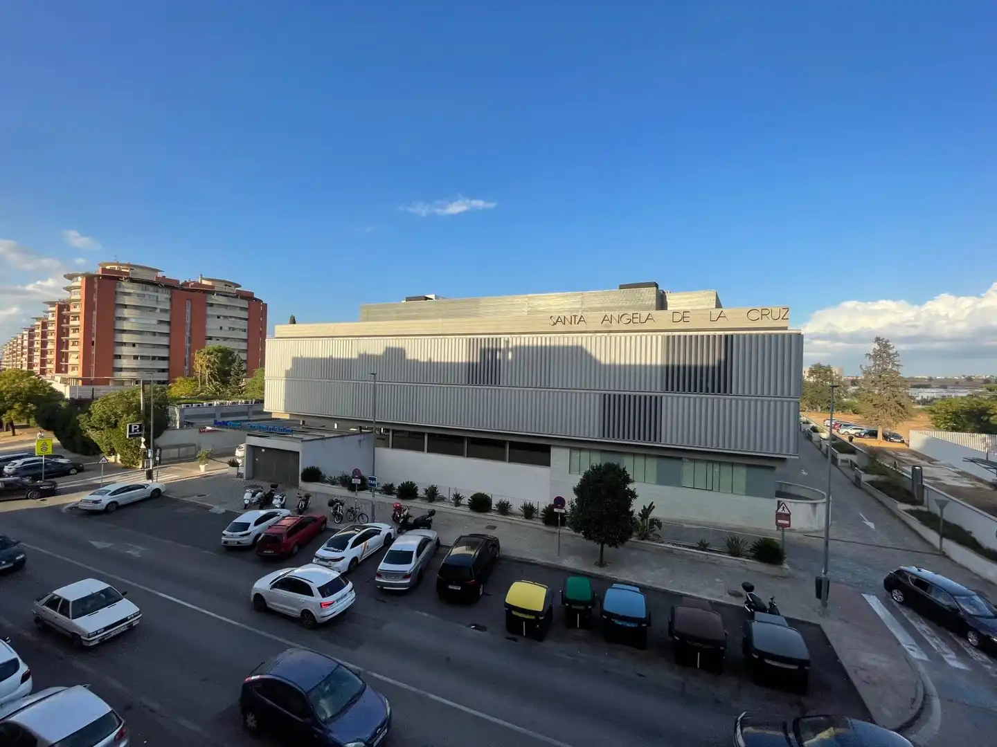 Appartamento con piscina in vendita a Avenida Avenida Jerez 70, imagen 3