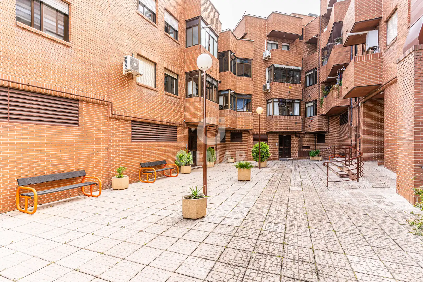 Außenansicht von Wohnung zum Verkauf in Madrid mit Heizung und Balkon