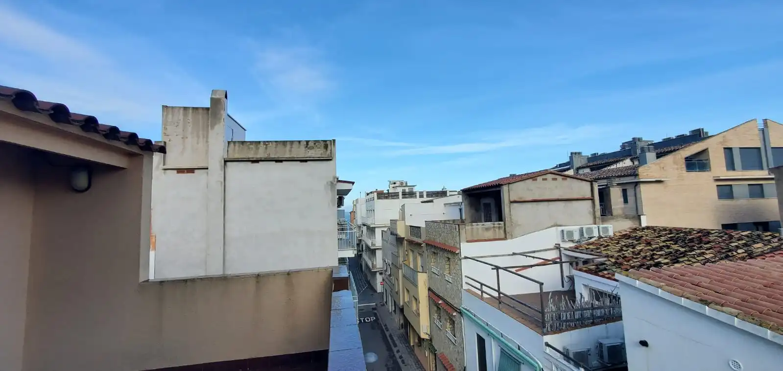 Vista exterior de Casa adosada en venta en L'Escala con Calefacción y Amueblado