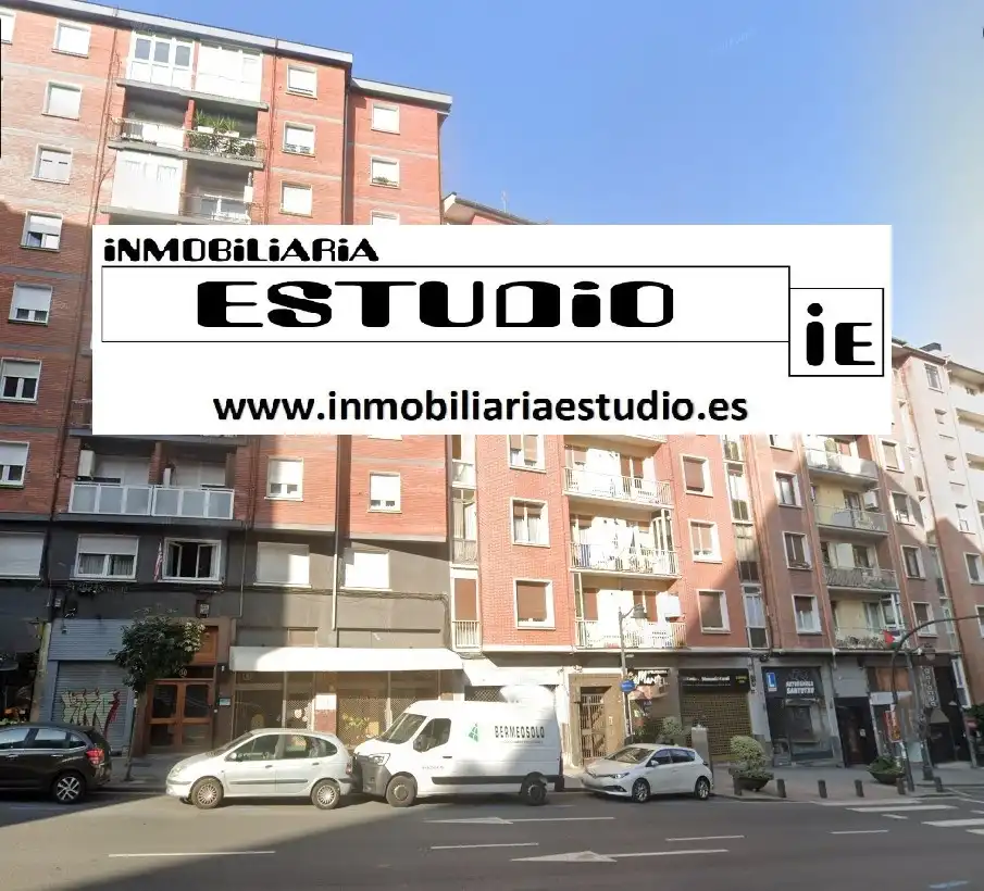 Vista exterior de Pis en venda en Bilbao  amb Calefacció i Balcó