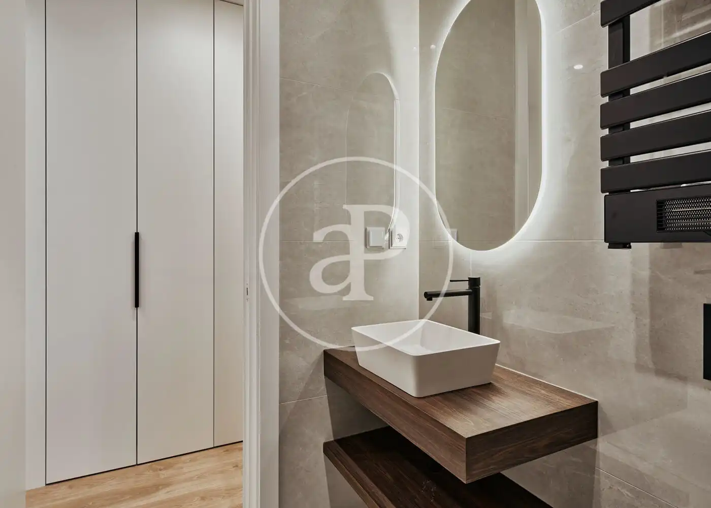 Badezimmer von Wohnung zum Verkauf in Madrid mit Klimaanlage, Heizung und Möbliert