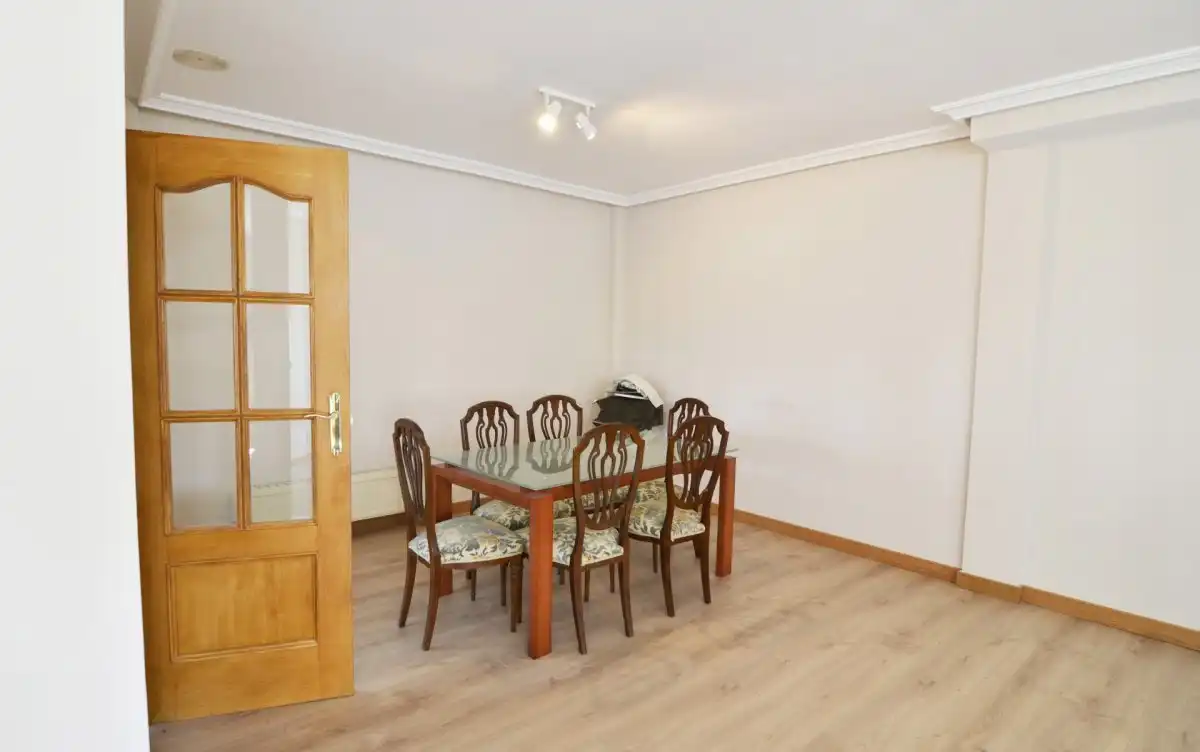 Dining room of Houses for sale in Calvarrasa de Abajo  with Heating