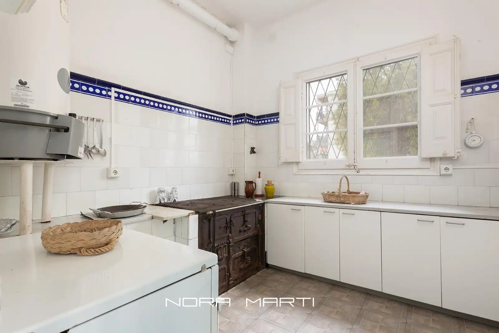 Cocina de Finca rústica en venta en Sitges con Aire acondicionado, Calefacción y Jardín privado