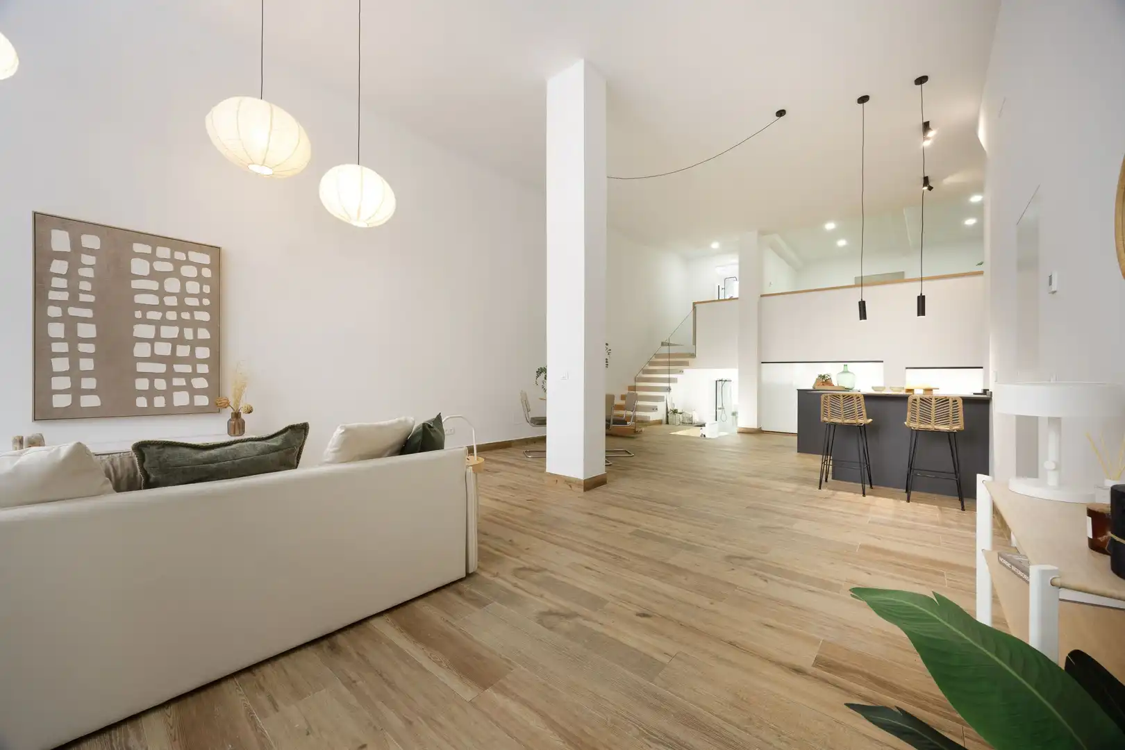 Living room of Detached homes for sale in Madrid  with Air Conditioner, Furnished and Alarm