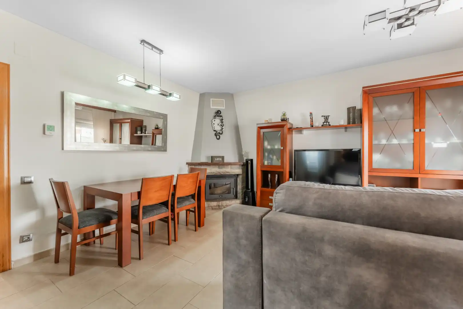 Sala d'estar de Casa o xalet en venda en Lliçà d'Amunt amb Calefacció, Jardí privat i Terrassa