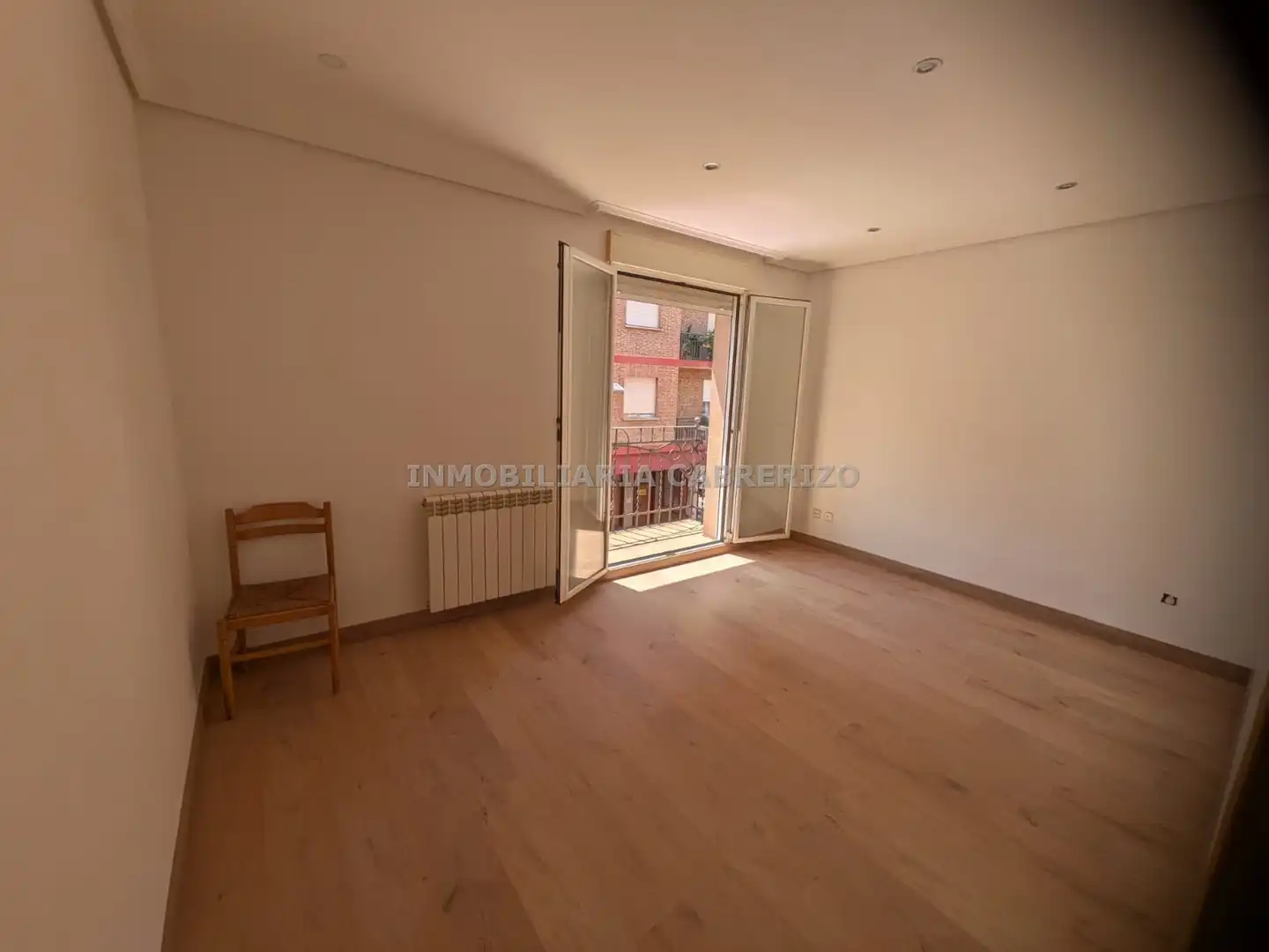 Habitación de Apartamento en venta en  Logroño con Calefacción, Parquet y Terraza