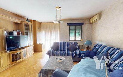 Living room of Flat for sale in Getafe  with Air Conditioner and Terrace