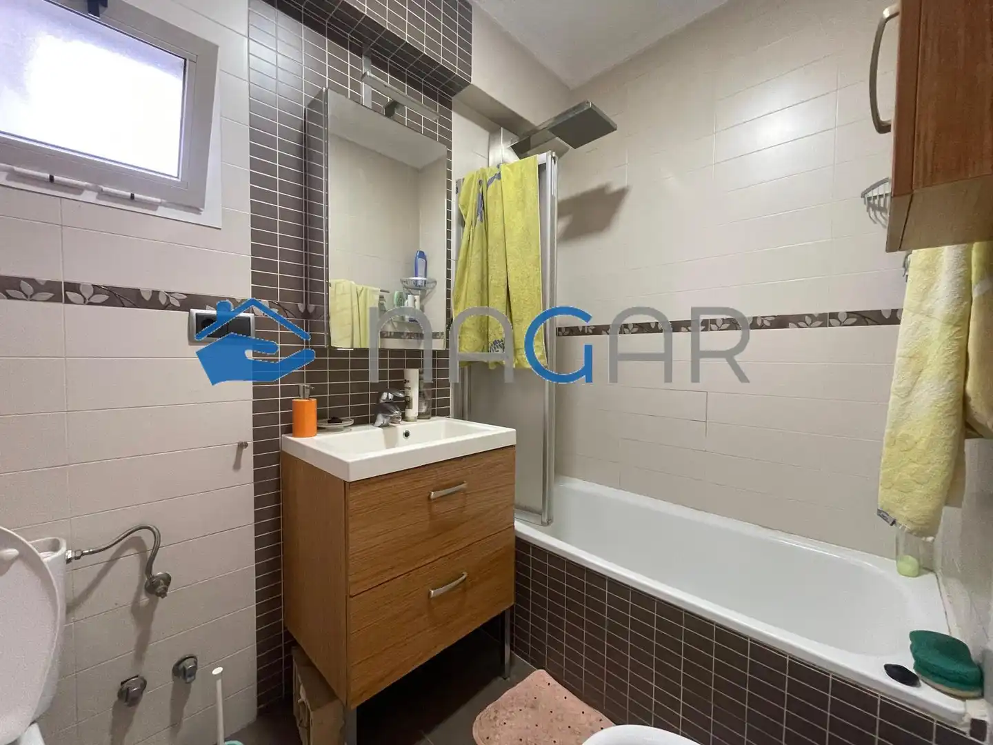 Bathroom of Houses for sale in La Línea de la Concepción  with Air Conditioner, Terrace and Furnished