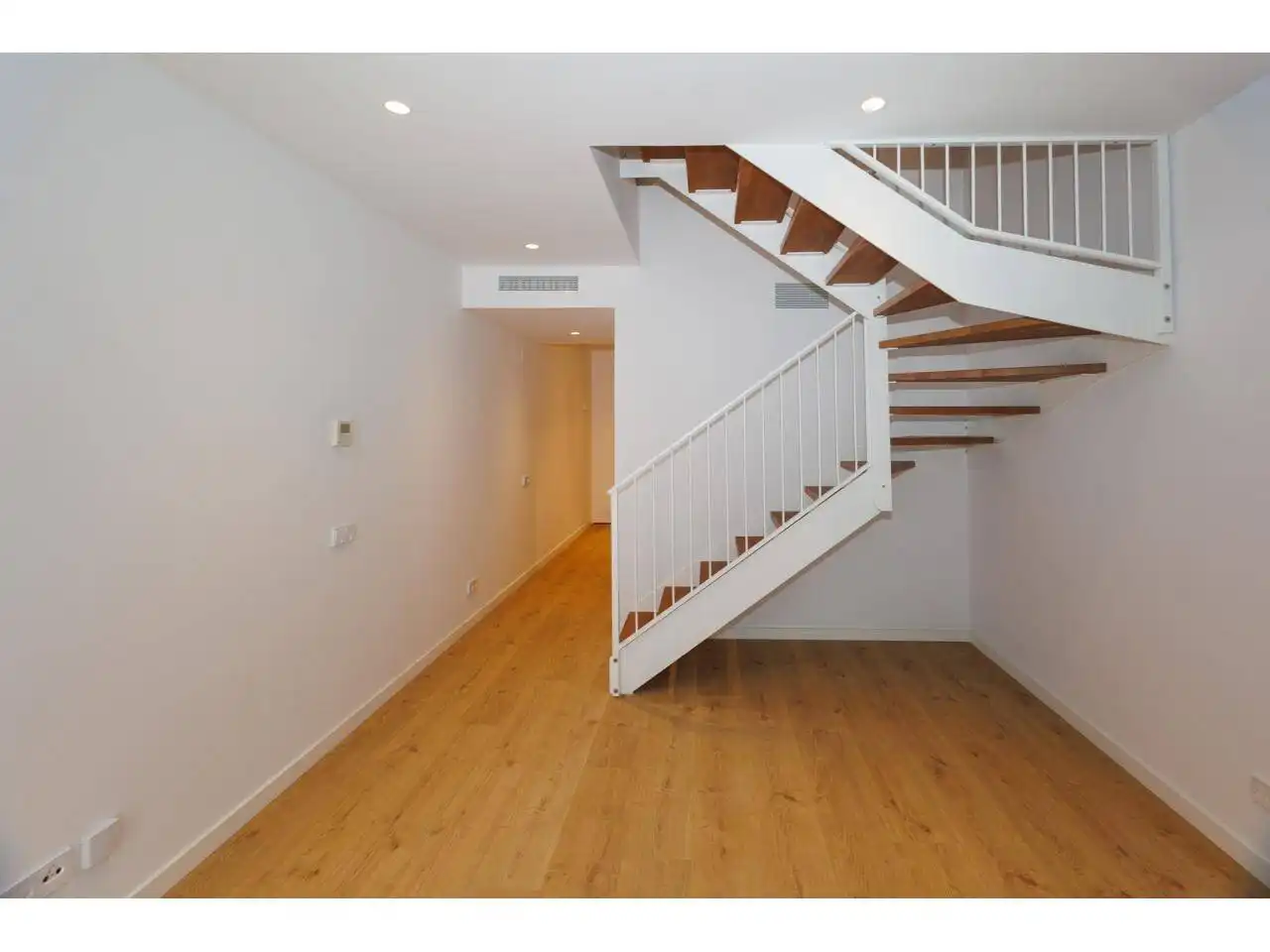 Dúplex con jardín en venta en Avenida Pau Casals, imagen 7