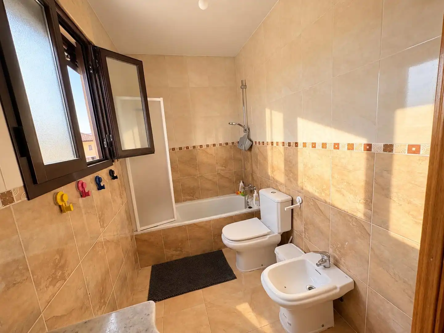 Baño de Casa adosada en venta en Garcillán, Segovia