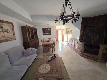 Casa a schiera con balcone in vendita a Calle Cardenal Pedro González