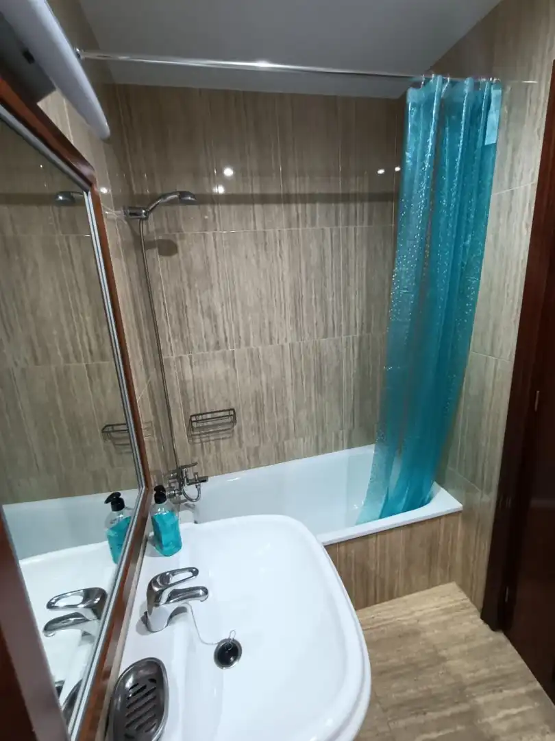 Badezimmer von Wohnung zur Miete in Jaén mit Klimaanlage, Terrasse und Möbliert
