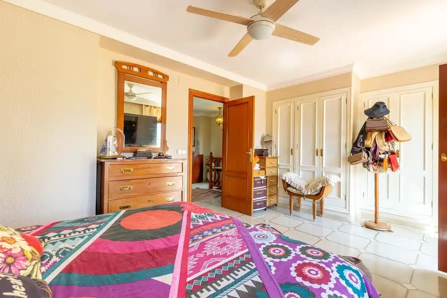 Dormitori de Casa o xalet en venda en Finestrat amb Jardí privat, Terrassa i Traster