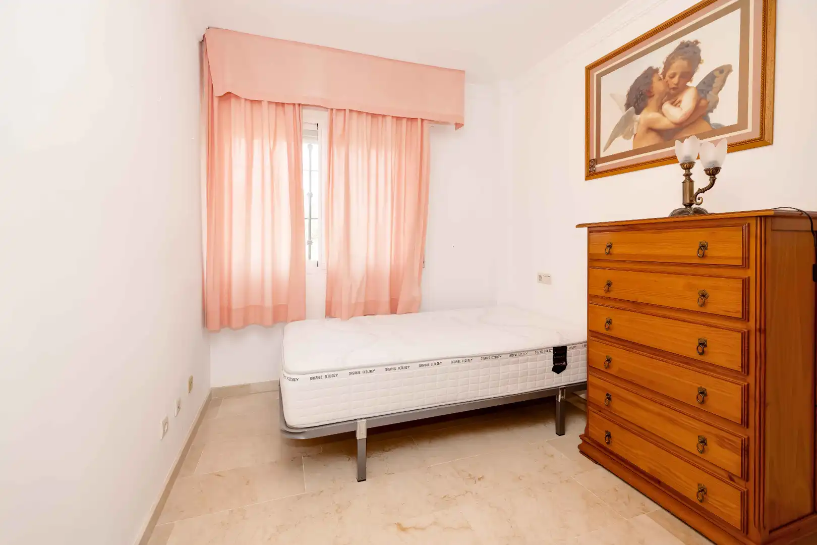 Dormitori de Casa adosada en venda en Marbella amb Terrassa i Traster