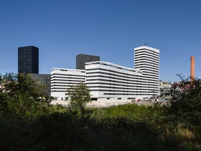 Vista exterior de Pis en venda en Bilbao  amb Terrassa i Traster