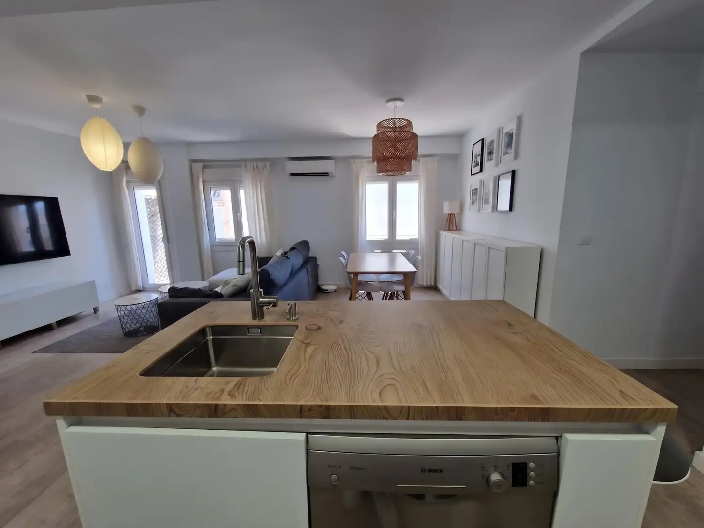 Piso en venta en Calle CARDENAL ZUÑIGA, Los Pinos - El Pilar
