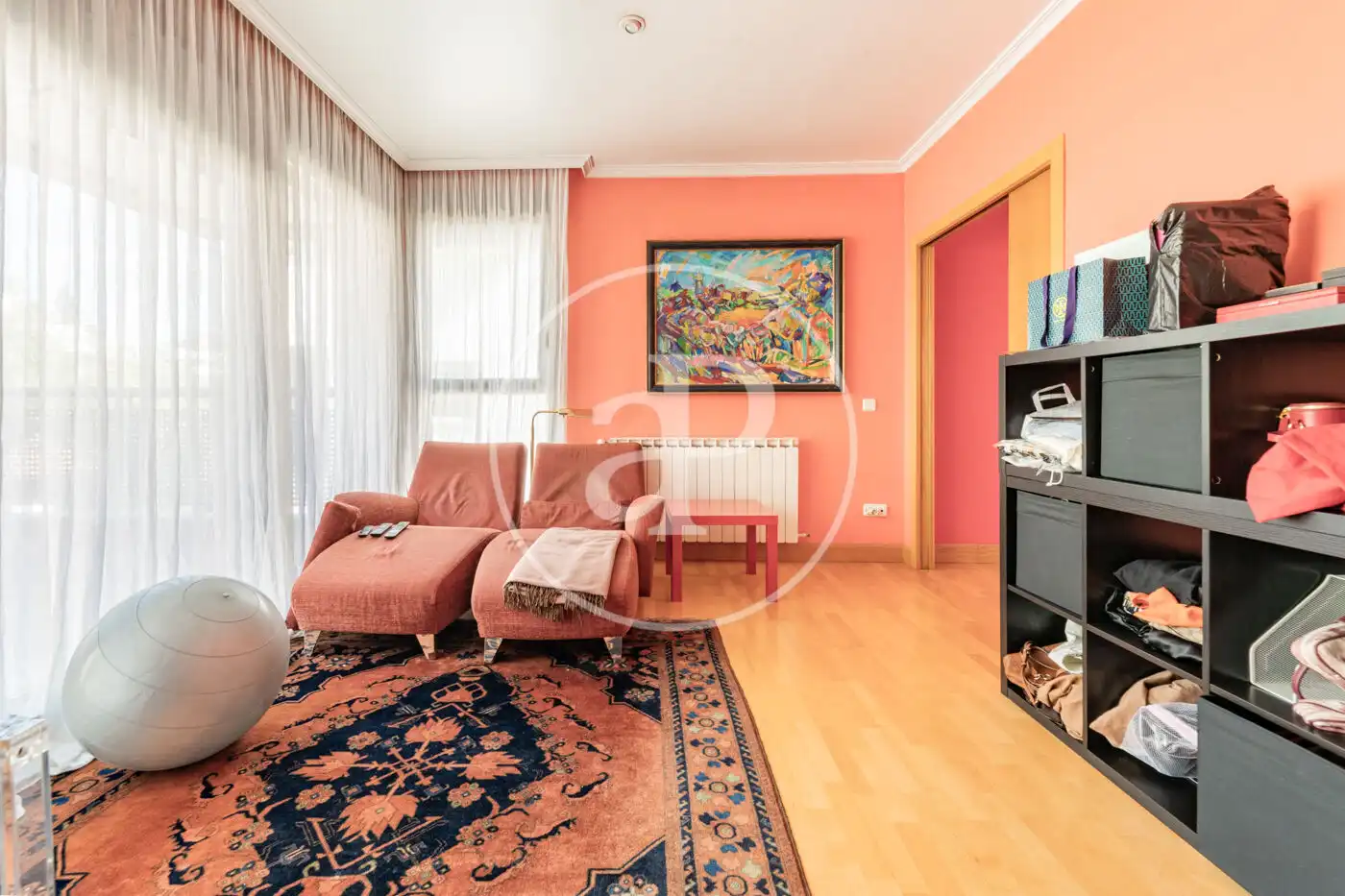 Sala de estar de Casa adosada en venta en Madrid con Aire acondicionado, Calefacción y Jardín privado