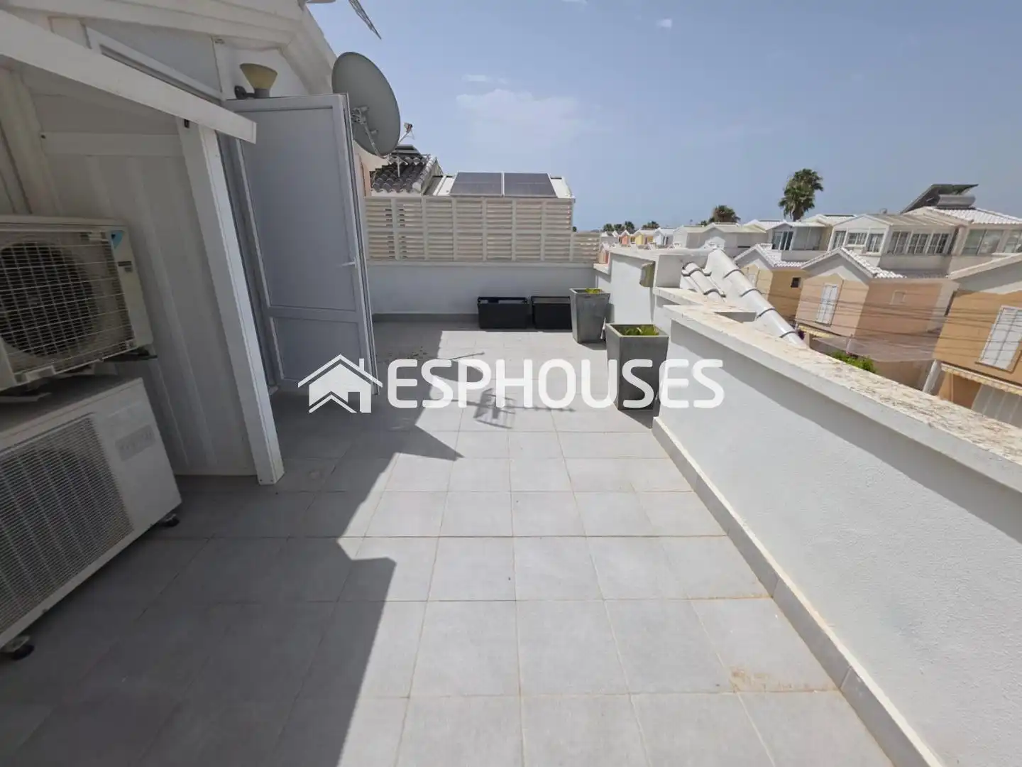 Terrace of Detached homes for sale in Guardamar del Segura  with Air Conditioner, Terrace and Furnished