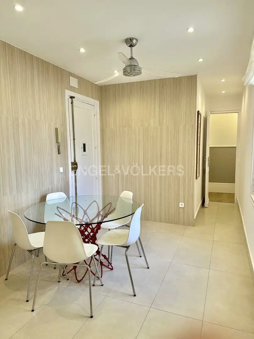Comedor de Piso de alquiler en Madrid con Aire acondicionado, Calefacción y Amueblado