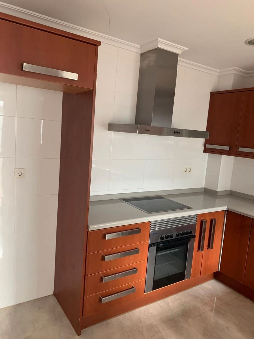 Cuina de Casa adosada de lloguer en Sueca amb Aire condicionat i Calefacció