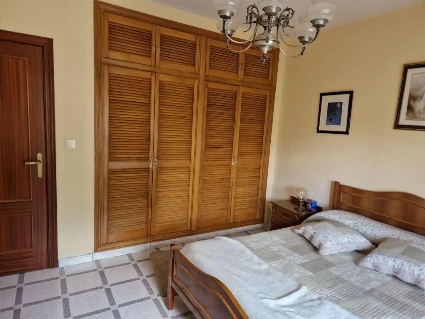 Dormitori de Casa o xalet en venda en Villabrázaro amb Jardí privat, Traster i Moblat