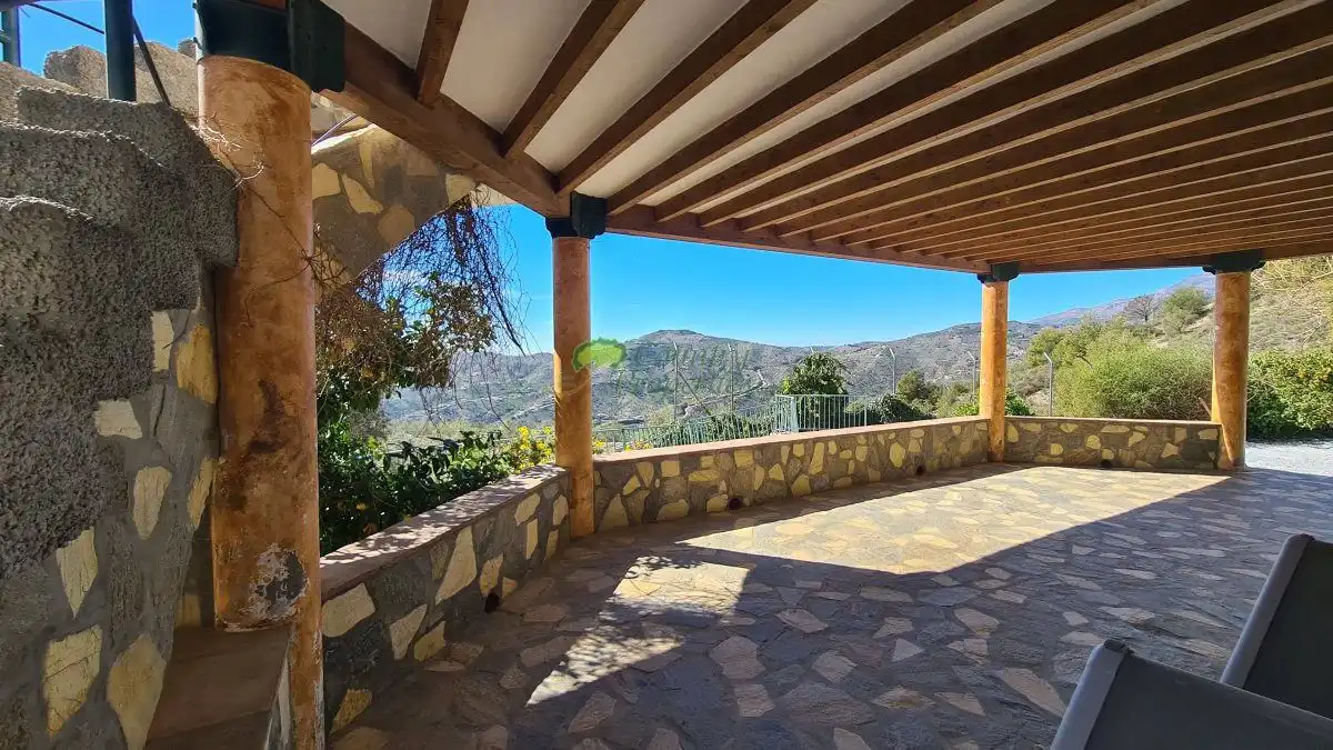Terrassa de Finca rústica en venda en Canillas de Albaida amb Aire condicionat, Calefacció i Jardí privat