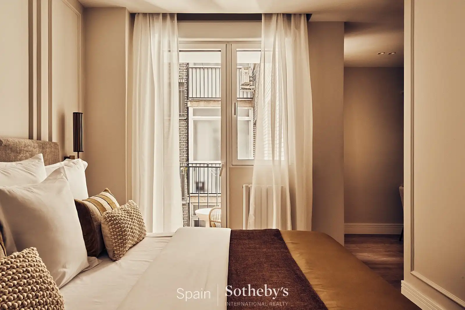 Bedroom of Apartments for sale in Madrid  with Air Conditioner, Heating and Terrace