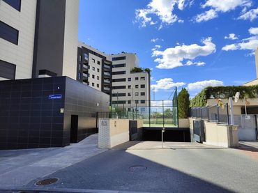 Einzelparkplatz mit Aufzug zum Verkauf in Avenida de Juan Antonio Samaranch 83