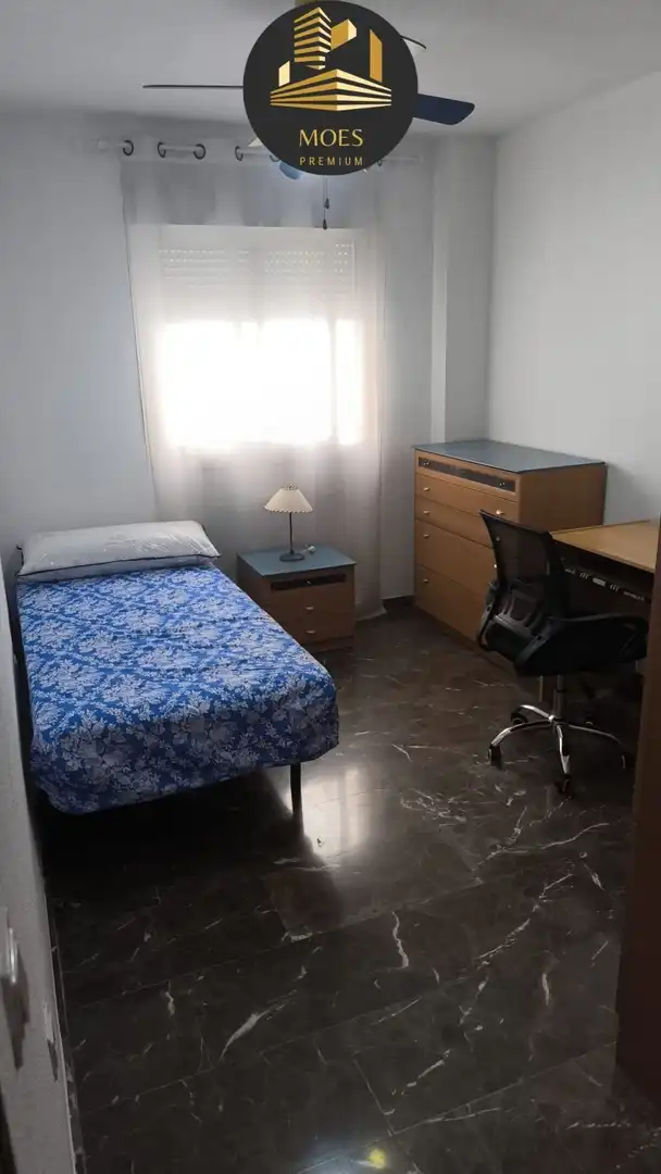 Habitación de Piso de alquiler en Jaén con Aire acondicionado, Calefacción y Terraza