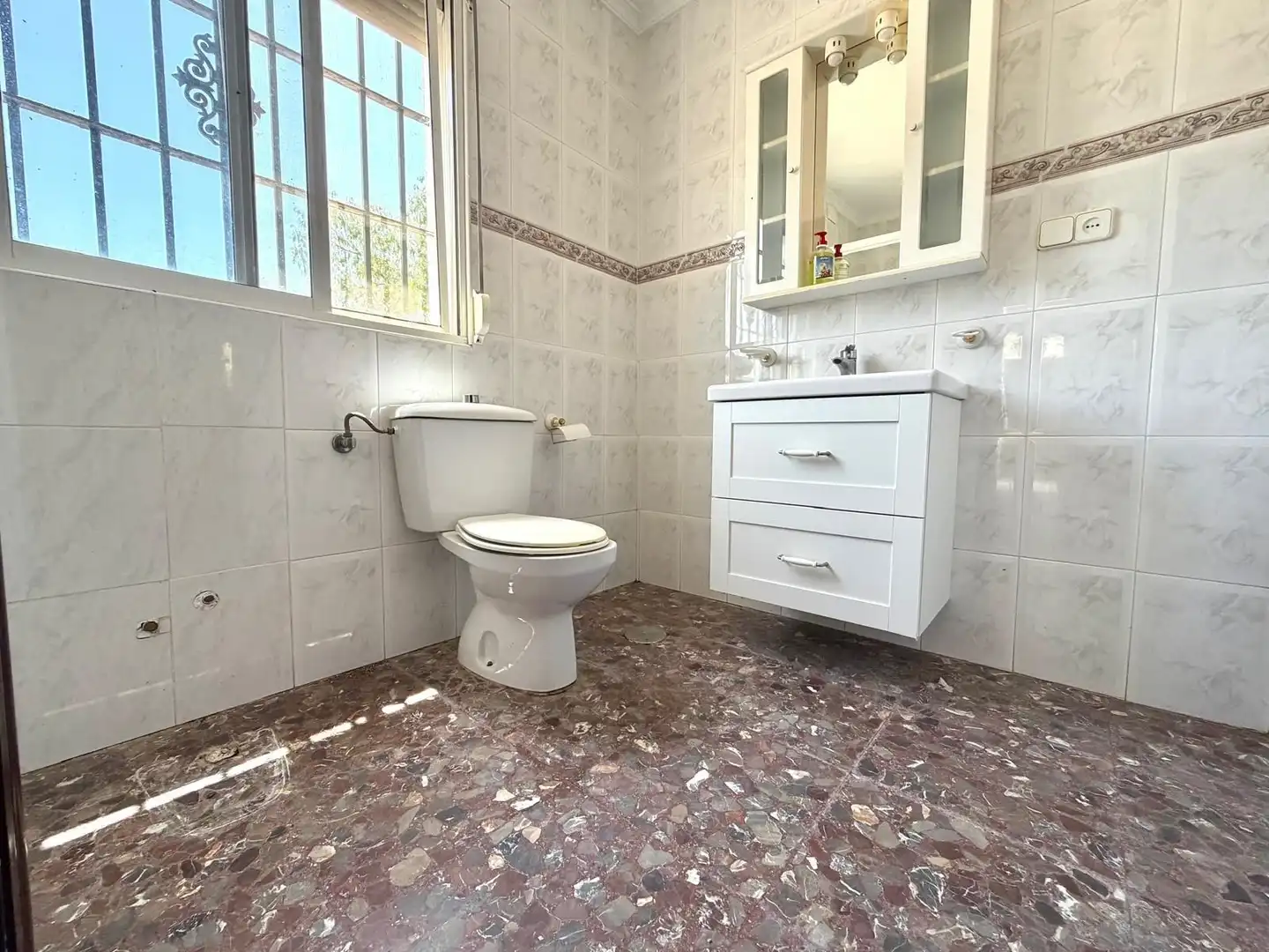 Bathroom of Houses for sale in El Puerto de Santa María  with Private garden