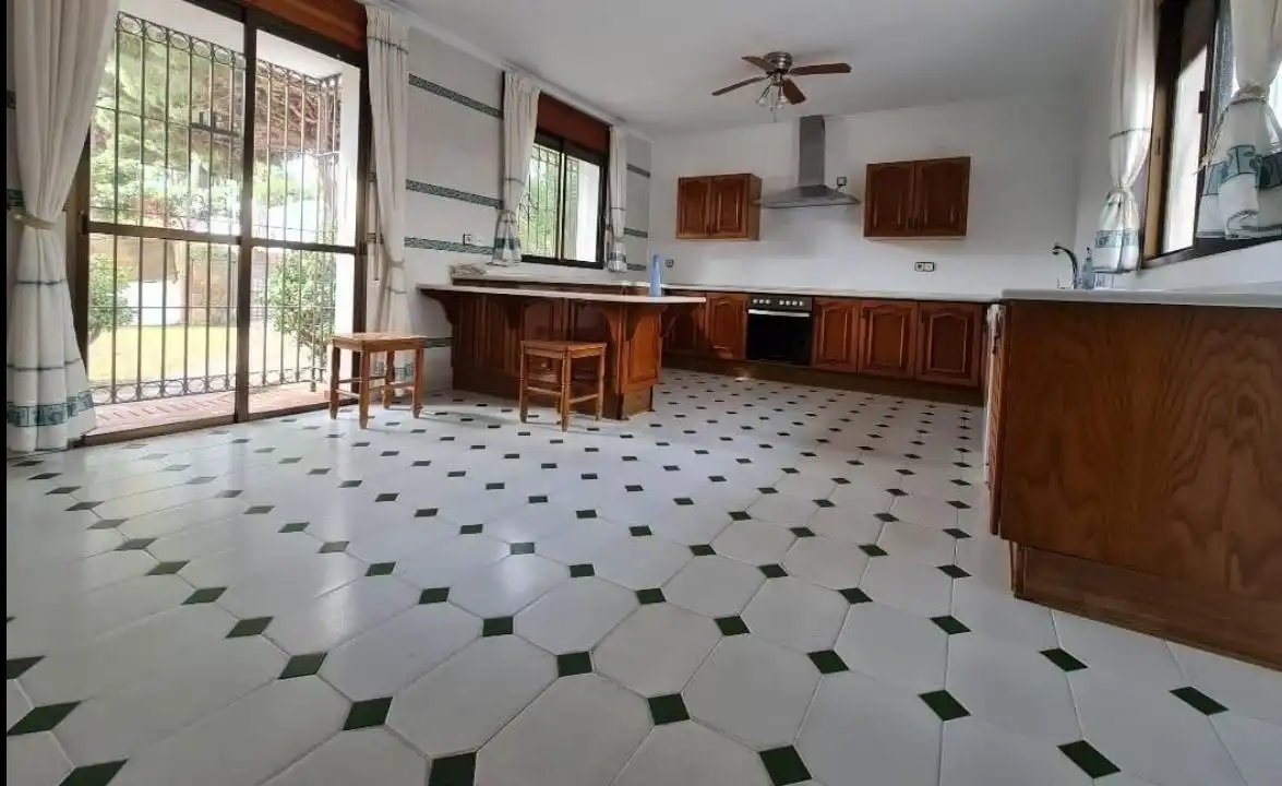 Cuina de Casa o xalet en venda en Rota