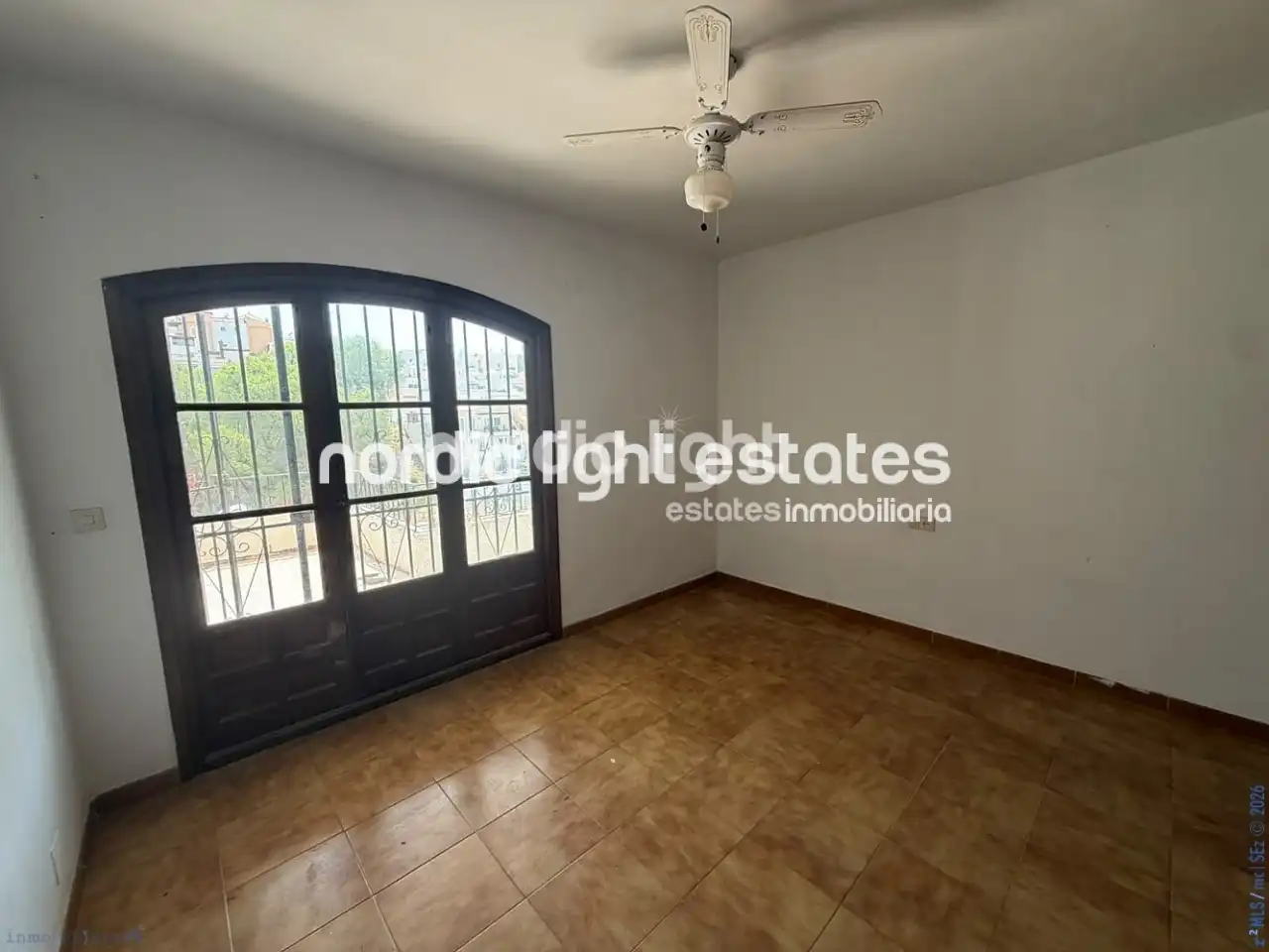 Vista exterior de Piso en venta en Nerja con Terraza