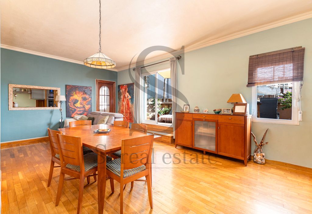 Menjador de Àtic en venda en  Barcelona Capital amb Aire condicionat, Calefacció i Parquet